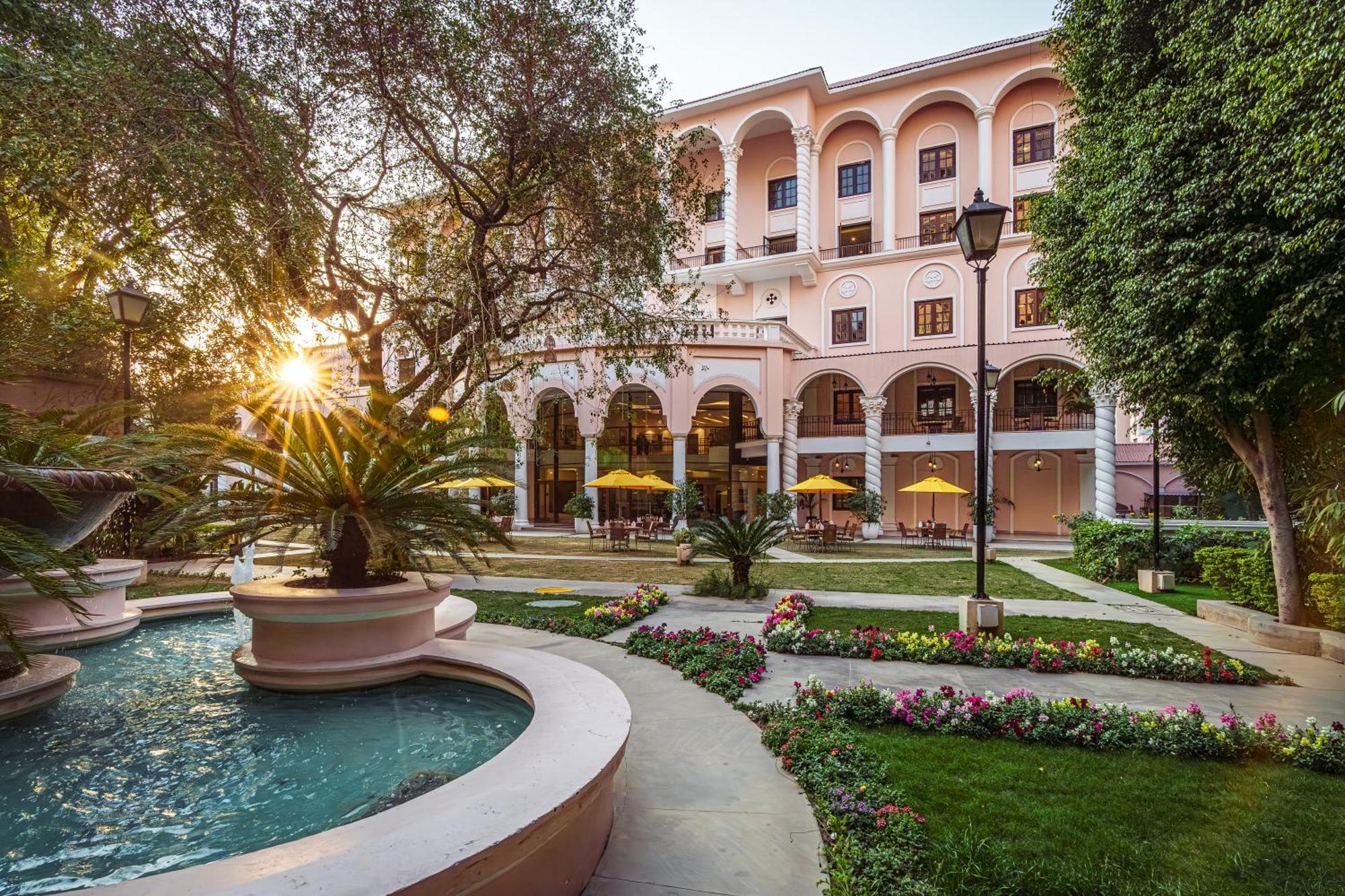 Hotel Dlf Club 5 à Gurgaon Extérieur photo