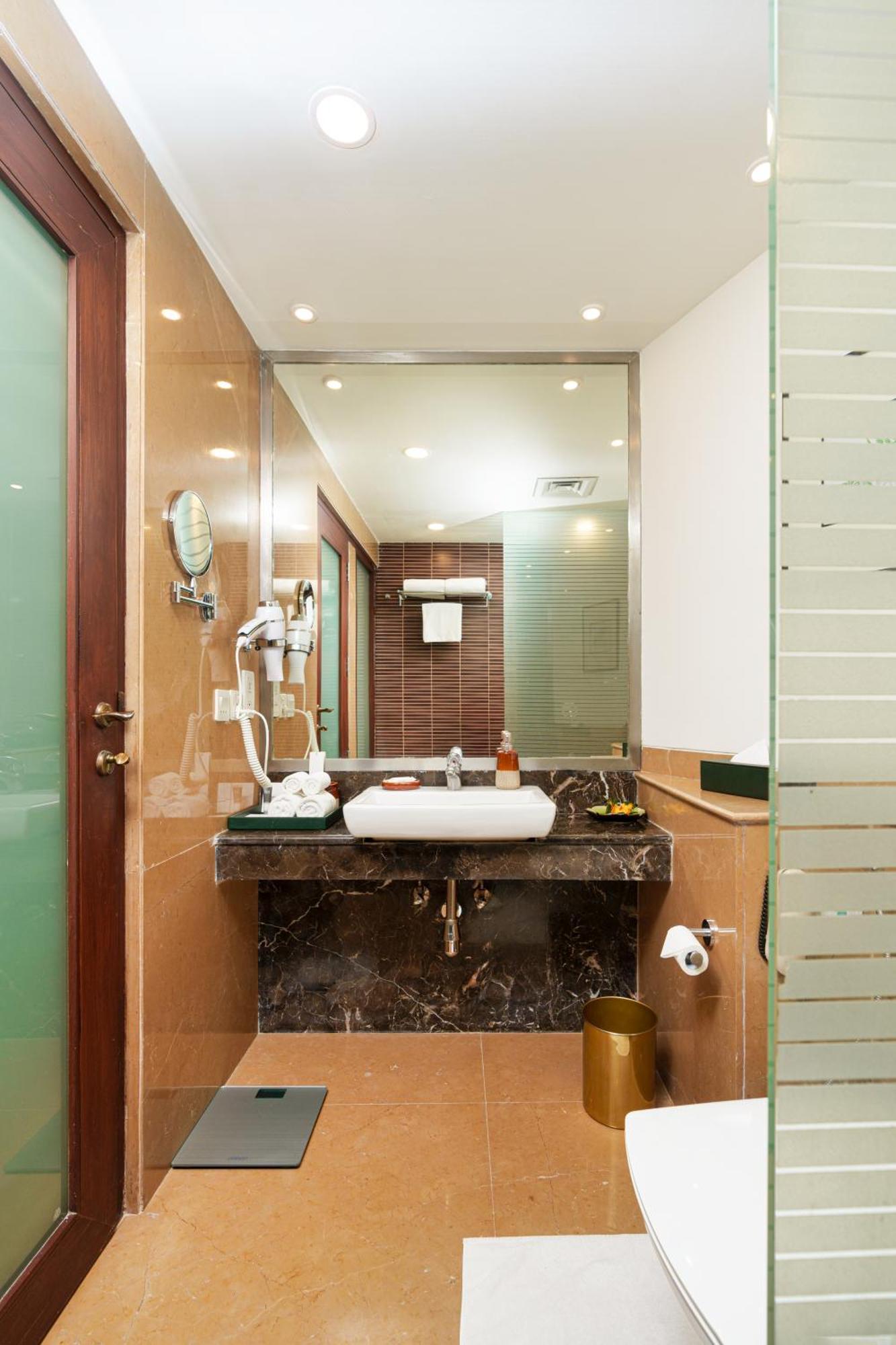 Hotel Dlf Club 5 à Gurgaon Extérieur photo