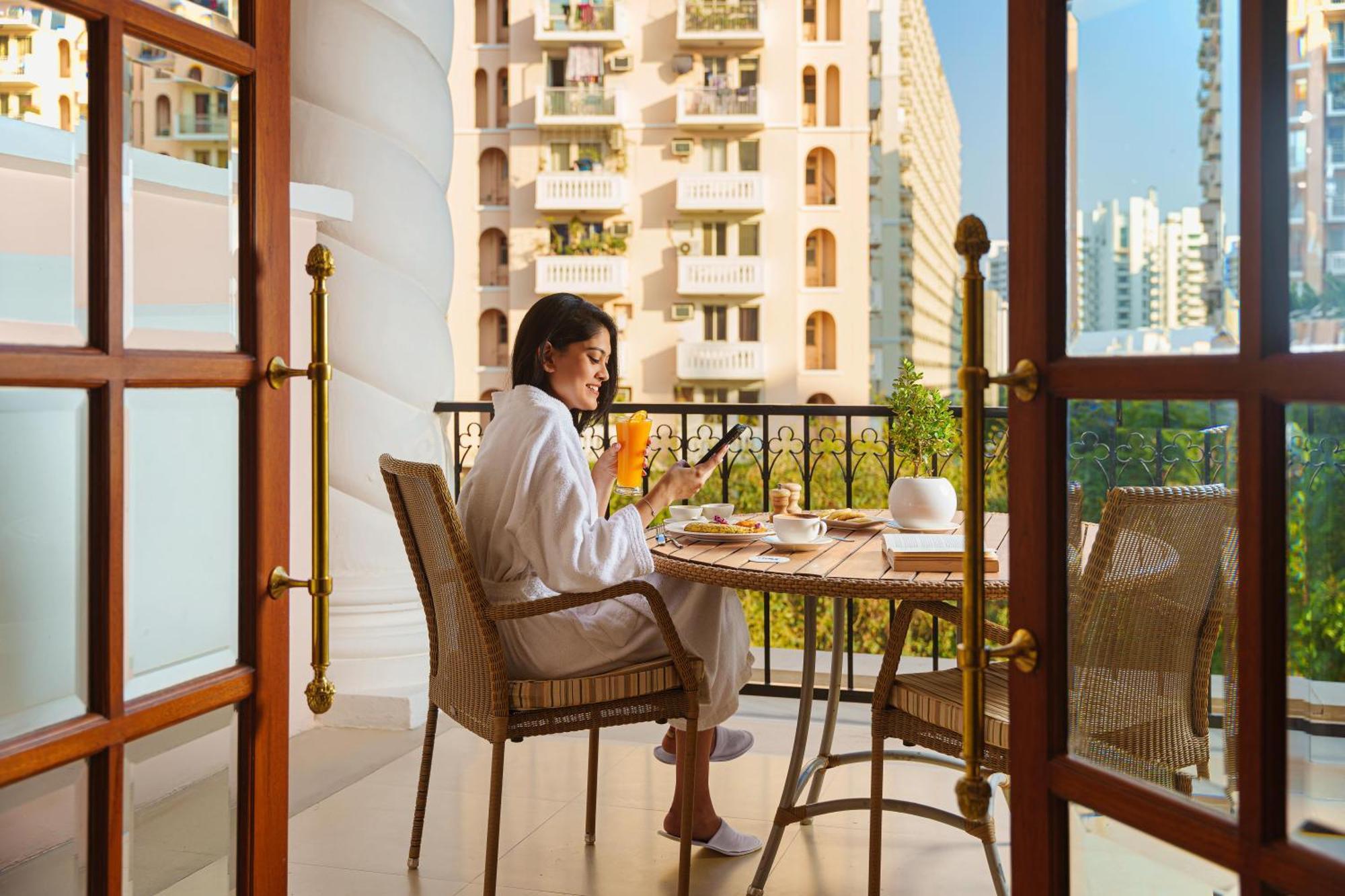 Hotel Dlf Club 5 à Gurgaon Extérieur photo