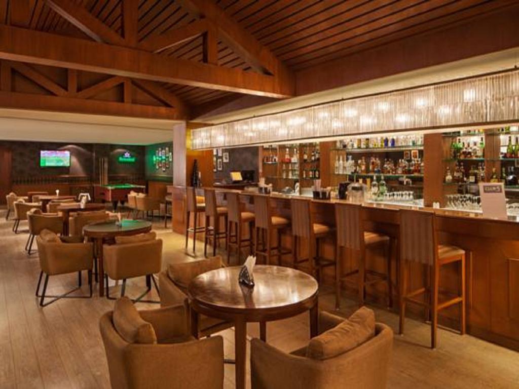 Hotel Dlf Club 5 à Gurgaon Extérieur photo